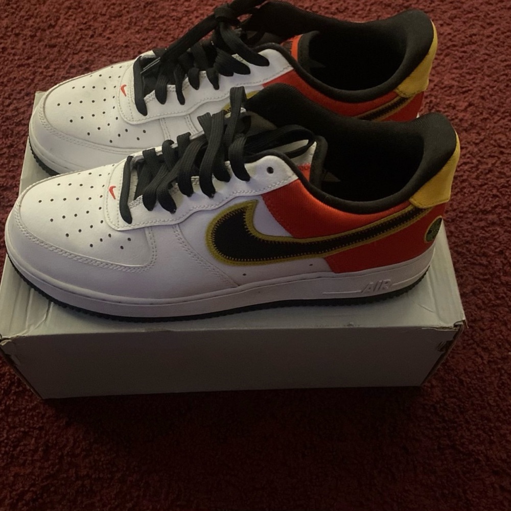 Air Force ones worn few times to small